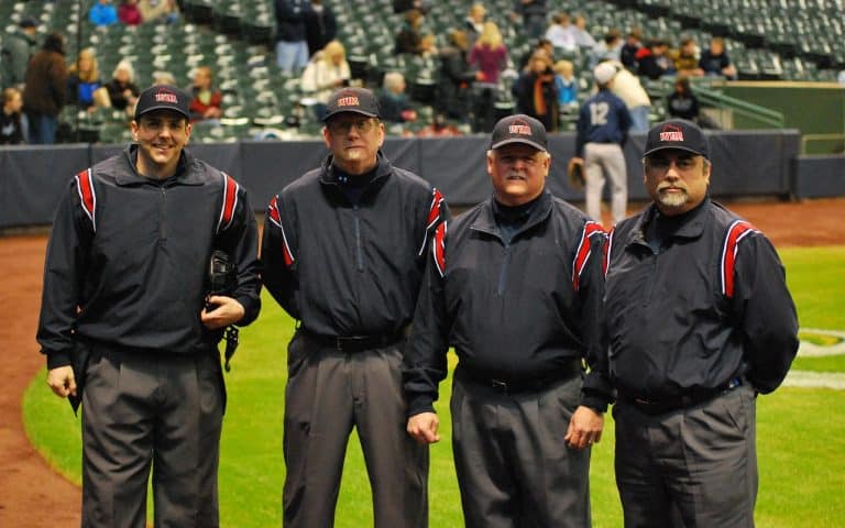 wisconsin umps, baseball umpire association in wisconsin, youth baseball official training in wisconsin, how to join wua